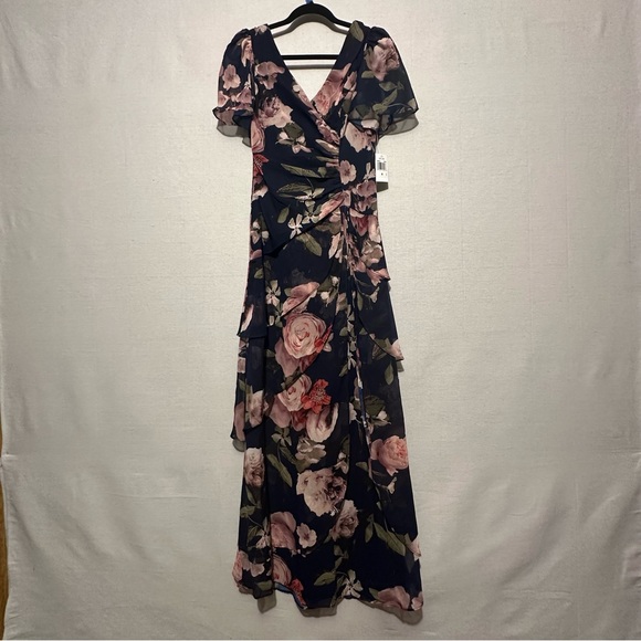 NWT Xscape Surplice Tiered Gown - size 4 - Picture 4 of 8